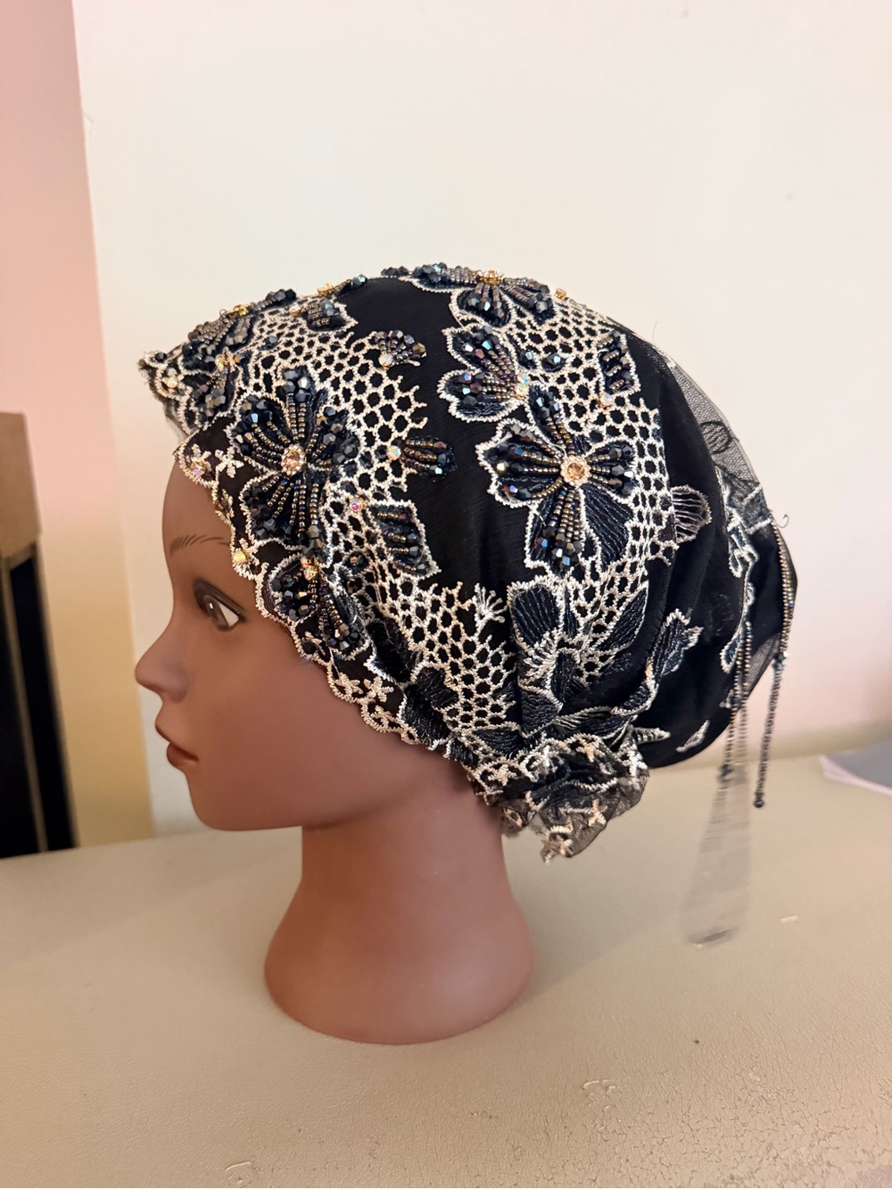 Embroidered Floral Lace Headscarf - Black